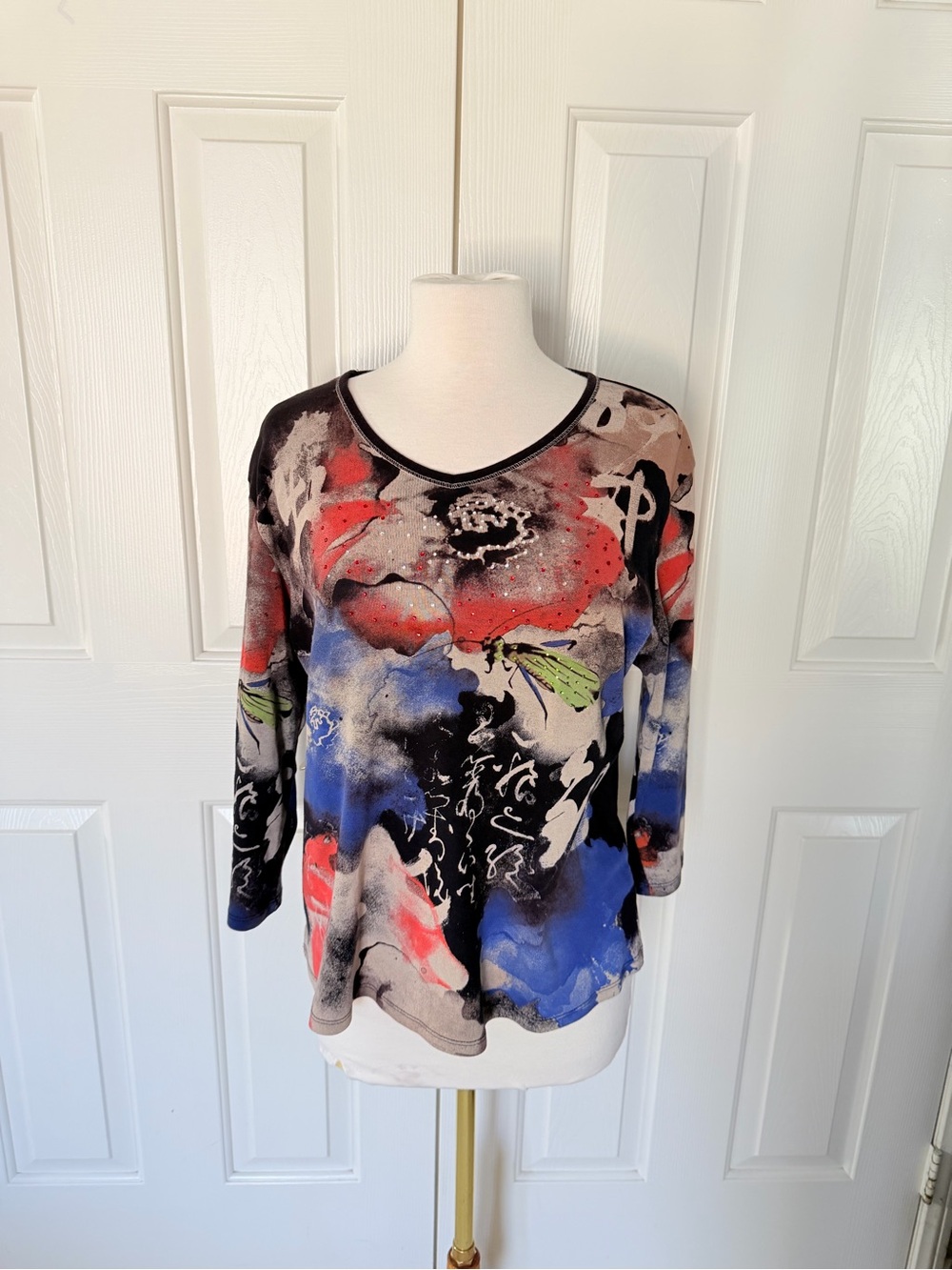 Vintage Abstract Artsy Floral V-Neck Long Sleeve Top in Multicolor